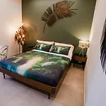 Le Boutique Luxury Diffused In Historical Center Fiumicino