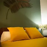 Le Boutique Luxury Diffused In Historical Center 4*