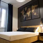Le Boutique Luxury Diffused In Historical Center Fiumicino