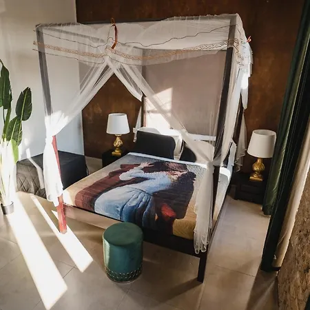 Le Boutique Luxury Diffused In Historical Center Pensjonat 4*