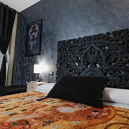 Le Boutique Luxury Diffused In Historic Center Fiumicino