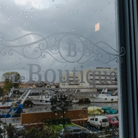 Le Boutique Luxury Diffused In Historical Center 4*