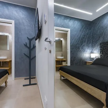 Le Boutique Luxury Diffused In Historical Center Pensjonat Fiumicino