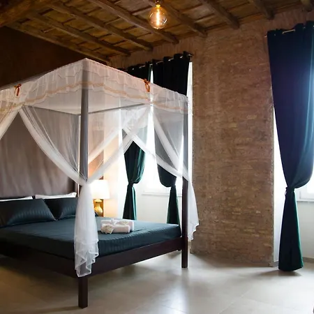Guest house Le Boutique Luxury Diffused In Historic Center Fiumicino